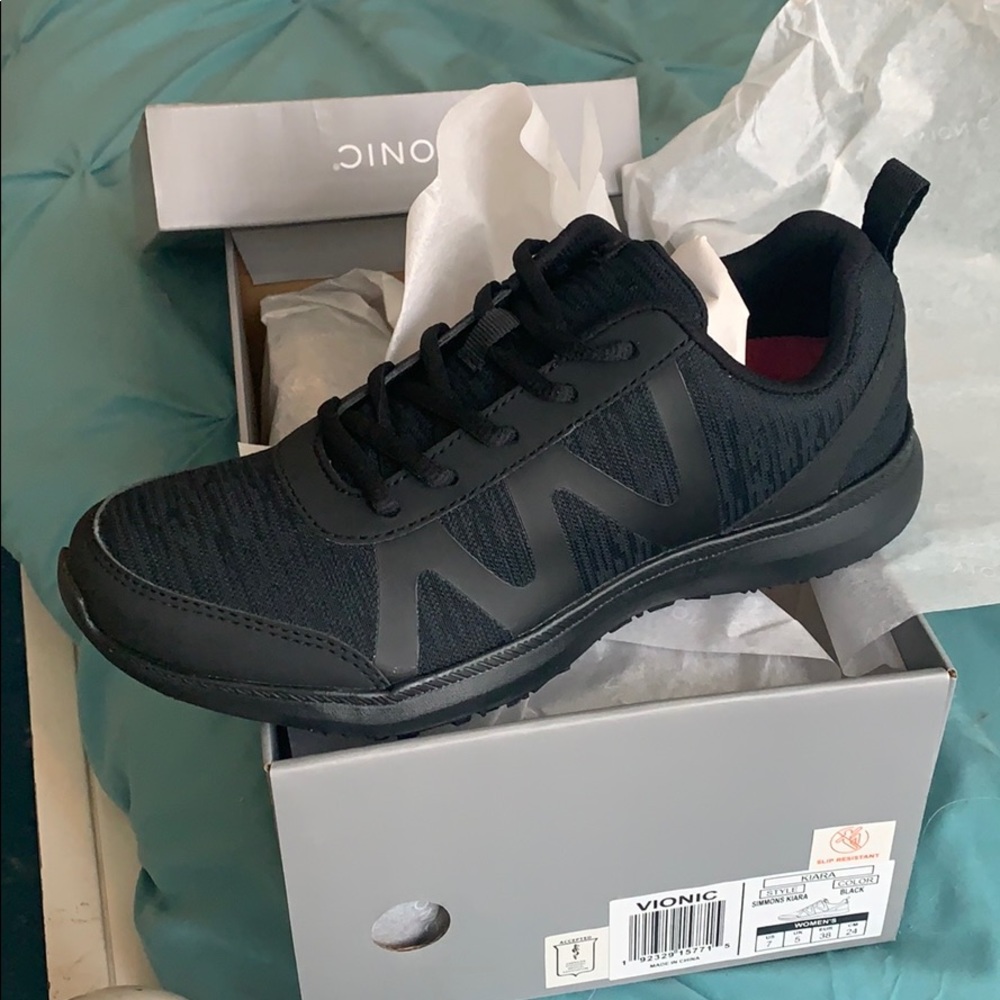 Vionic work sneakers nonslip